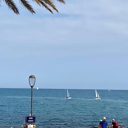 Fully Equipped Beachfront Studio In The Heart Of The City Center Bd Leclerc Antibes Exterior foto