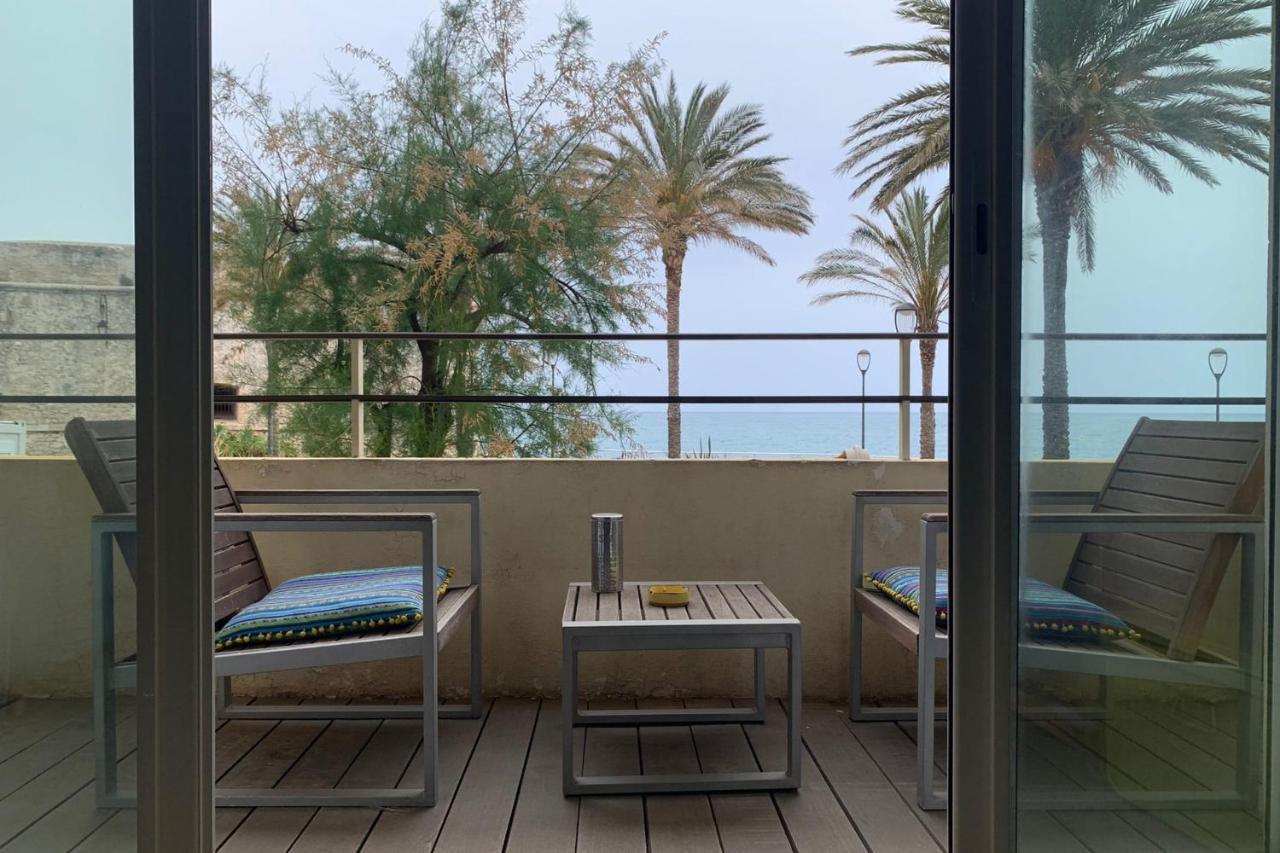 Fully Equipped Beachfront Studio In The Heart Of The City Center Bd Leclerc Antibes Exterior foto