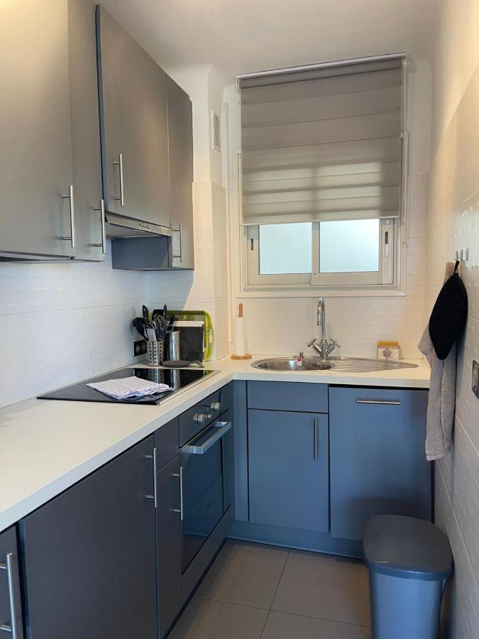 Fully Equipped Beachfront Studio In The Heart Of The City Center Bd Leclerc Antibes Exterior foto