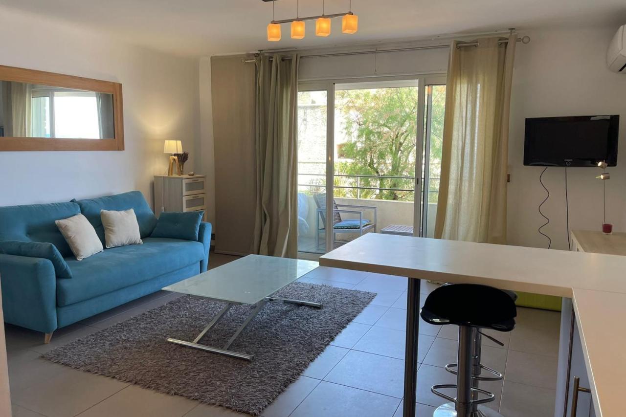 Fully Equipped Beachfront Studio In The Heart Of The City Center Bd Leclerc Antibes Exterior foto